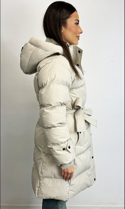 Mones Mynara - Daunen Steppmantel mit Gürtel