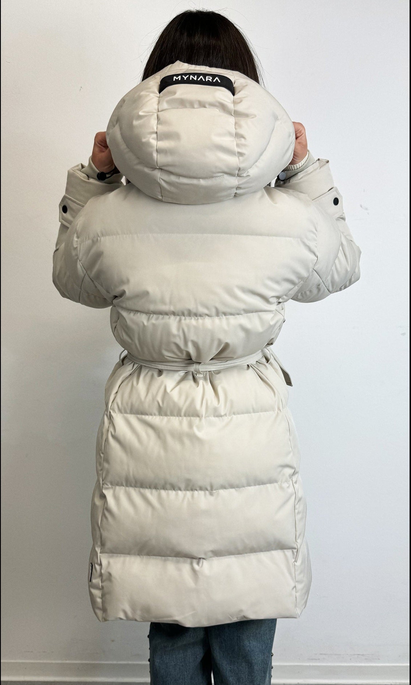 Mones Mynara - Daunen Steppmantel mit Gürtel