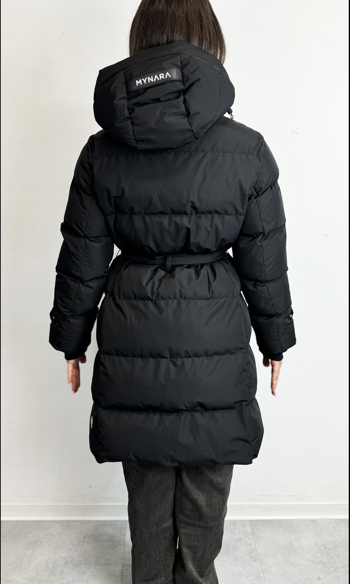 Mones Mynara - Daunen Steppmantel mit Gürtel